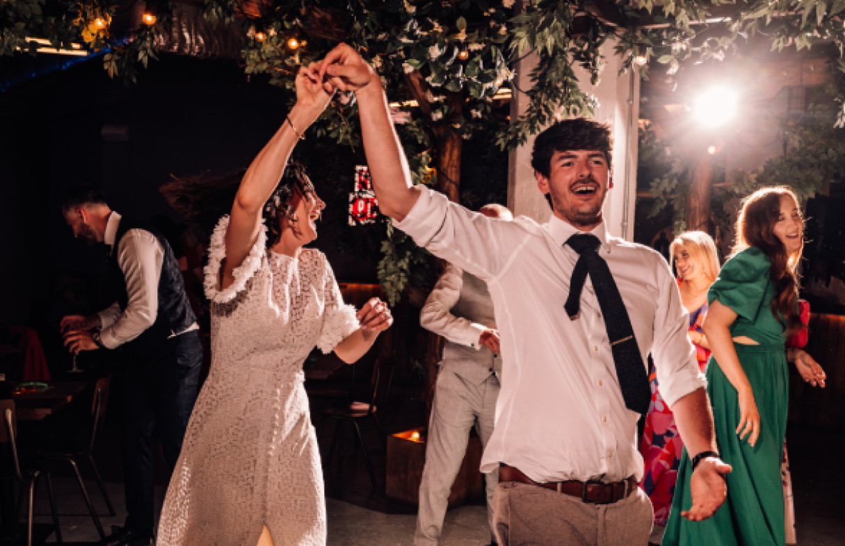 GRR BSK SOUTHWARK DECEMBER 2023 WEDDING56 TABLET